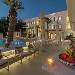 Hotell Adeo